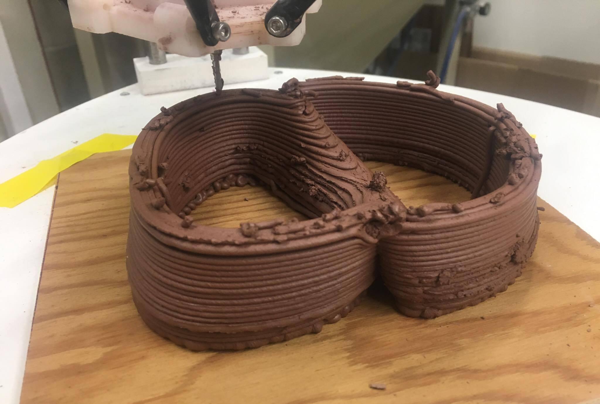 Figure-eight profile mid-print